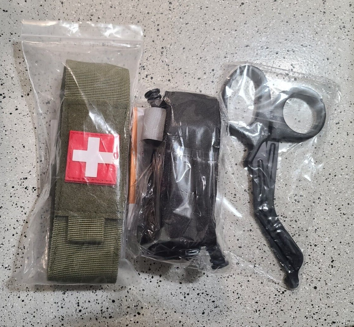 Pochette de garrot vert OD, avec cisailles de traumatologie et garrot rapide à une main.