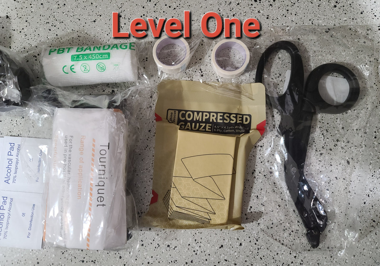 KITS DE RECHARGE IFAK - FOURNITURES DE PREMIERS SOINS POUR LES TRAUMATISMES. 3 NIVEAUX DIFFÉRENTS À CHOISIR.