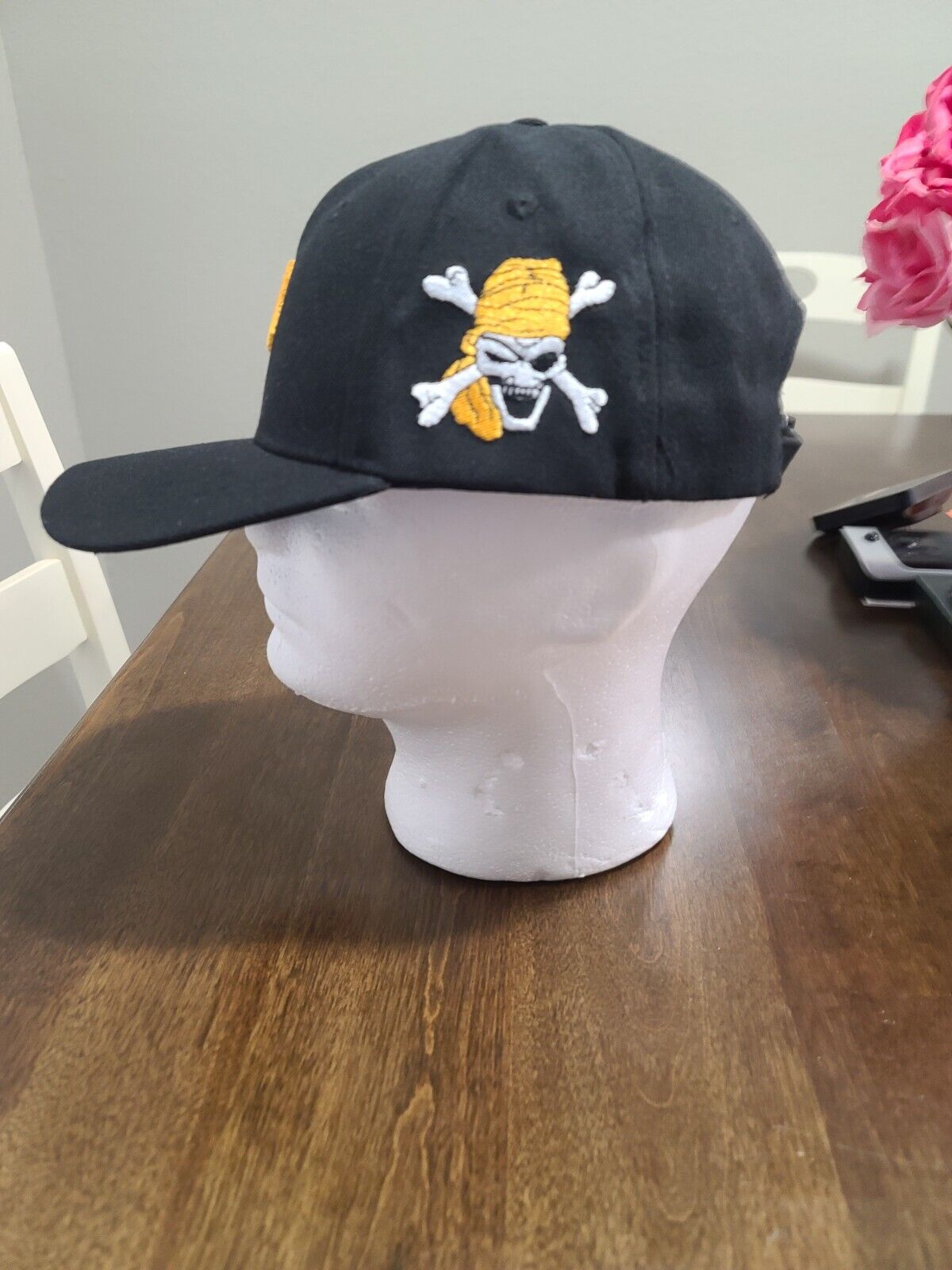 Pittsburgh Pirates Baseball cap.