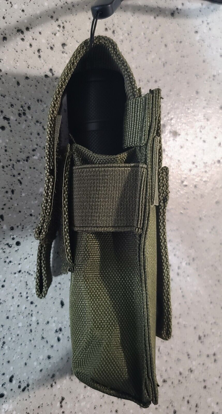 ARMY GREEN MOLLE FLASHLIGHT HOLDER WITH FLASHLIGHT