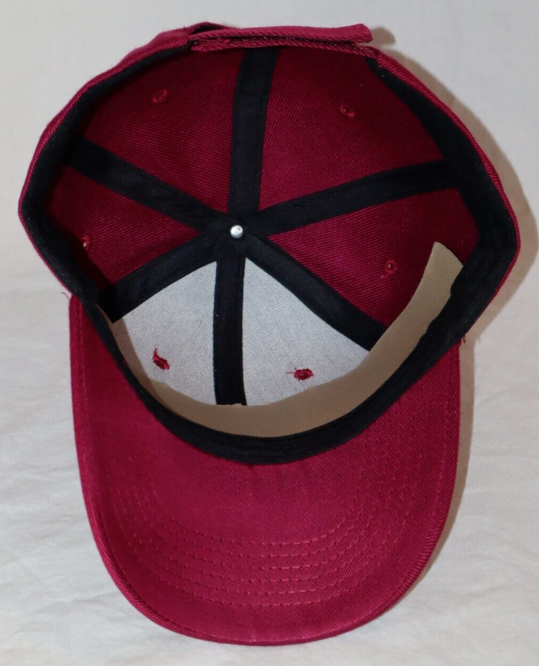 SMITH & WESSON STYLE BURGUNDY HAT.