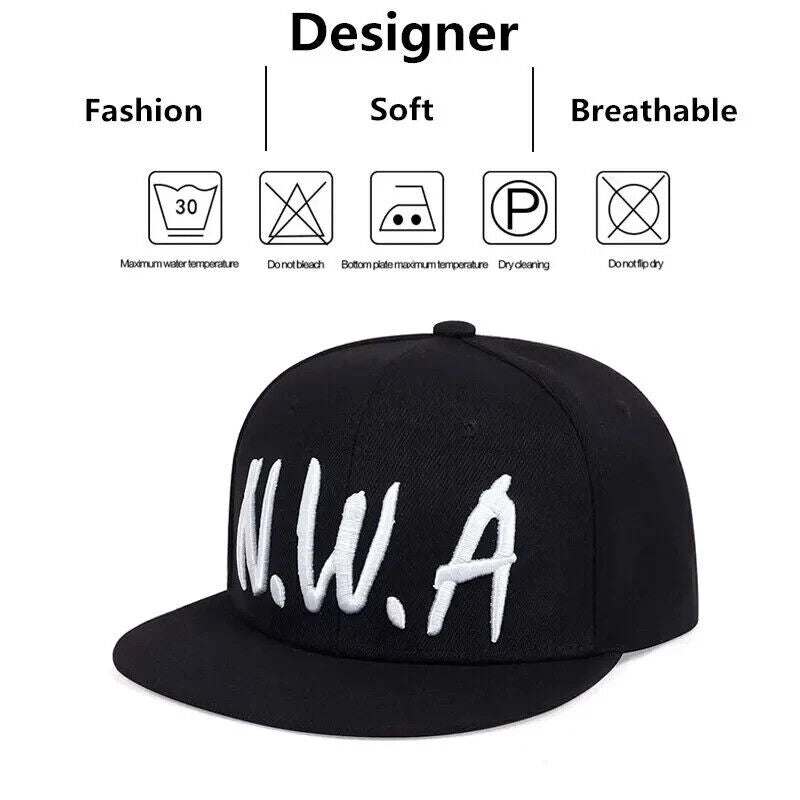CHAPEAU PLAT À LARGE JANTE NWA.