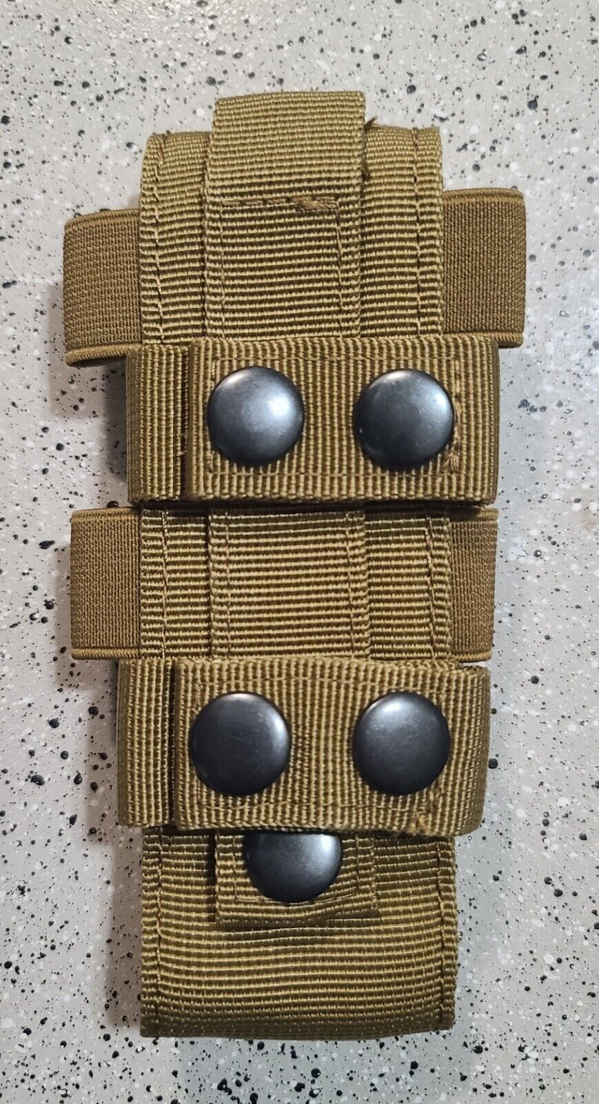 FDE/TAN Tourniquet Pouch, With Trauma Shears and Rapid One Handed Tourniquet.